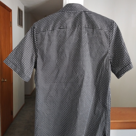 Tahari Men's Shirt - Picture 2 of 2
